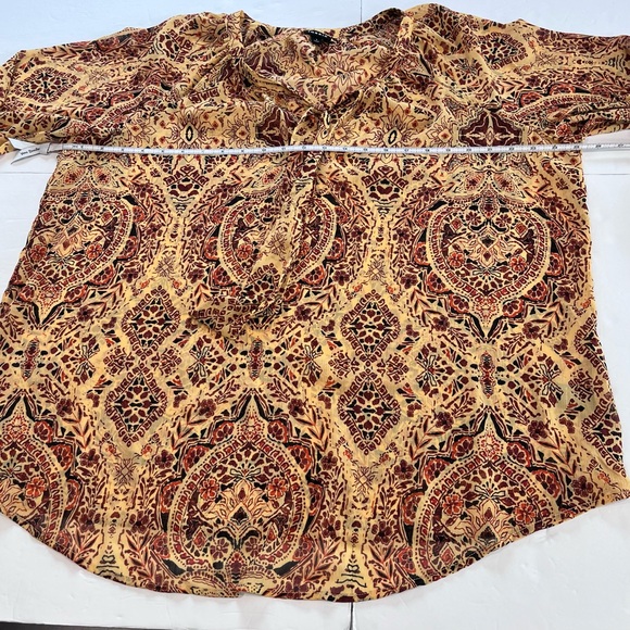 Torrid Gold Medallion Crinkle Chiffon Tie Front Long Sleeve Blouse Size 1X - Picture 9 of 12